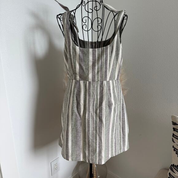 Dress Forum Striped Button-Front Mini Dress Medium Tie Strap Pockets - Picture 3 of 6